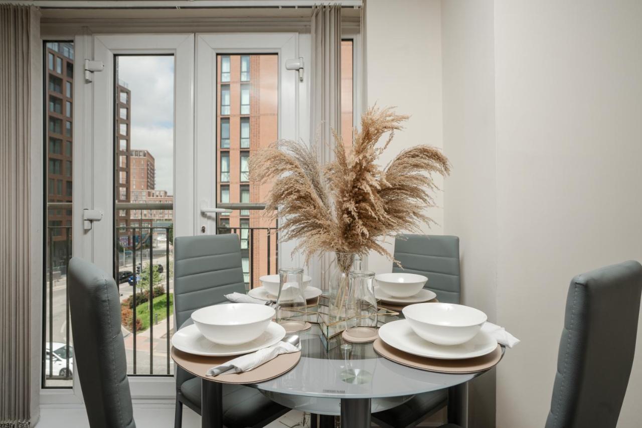 Stylish 2 Bed Manchester Flat Exterior photo